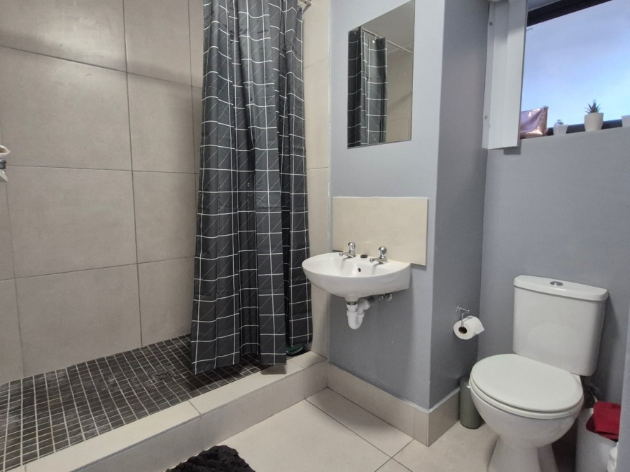 To Let 1 Bedroom Property for Rent in Pinelands Western Cape